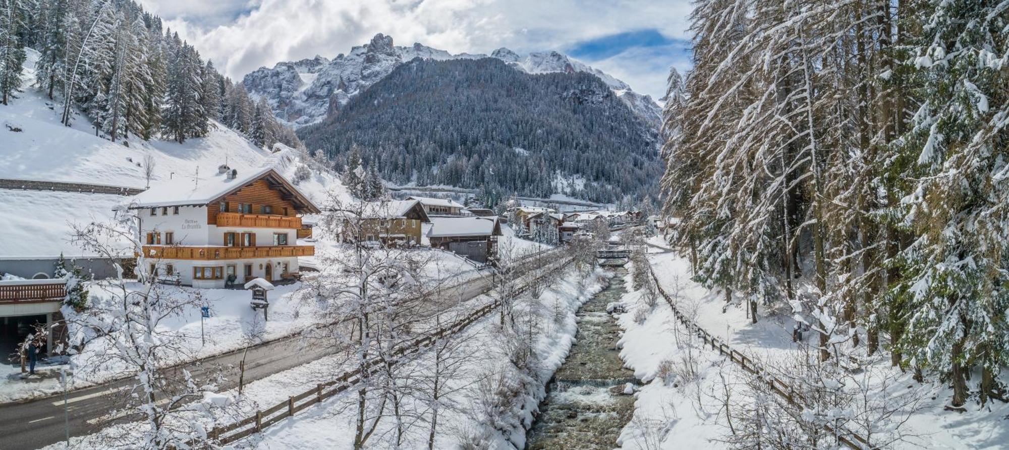 Garni La Grambla Hotel Selva di Val Gardena Exterior photo