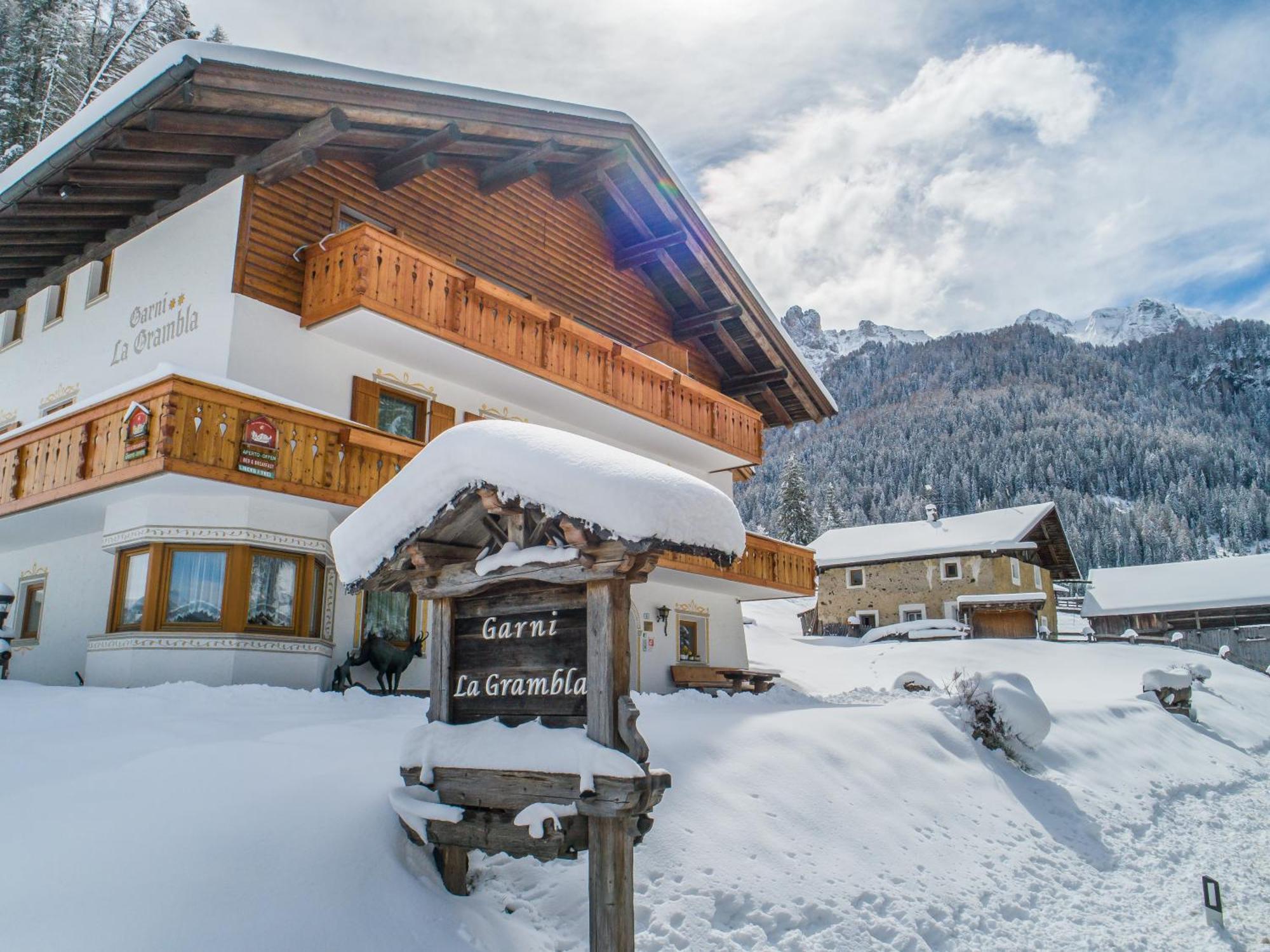 Garni La Grambla Hotel Selva di Val Gardena Exterior photo